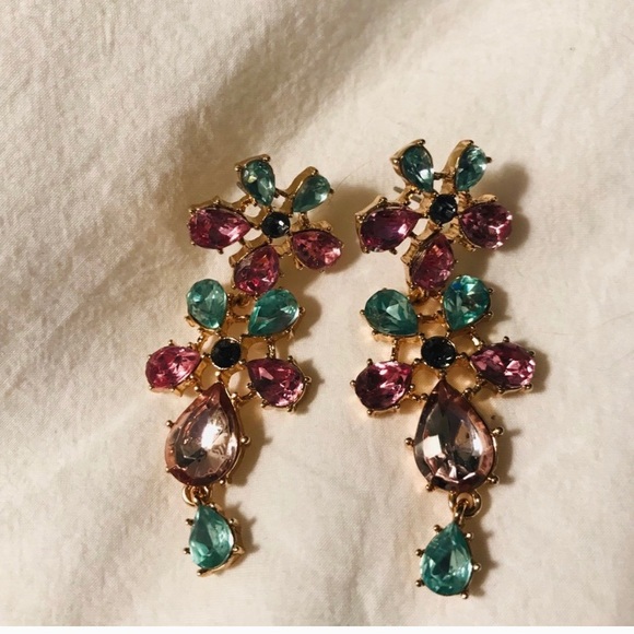 Fabulous Gap Multi-stone Statement Earring Gold Hardware - Picture 6 of 8